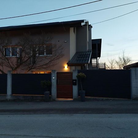 Apartman Masha Карловац Экстерьер фото